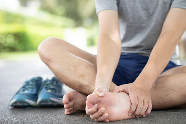 What Is Causing My Heel Pain and When Should I See a Foot and Ankle Specialist?